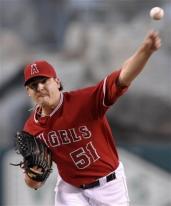 Joe Saunders delivers to the plate.jpg