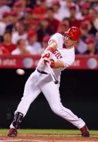 Mark Teixeira swings at an incoming pitch.jpg