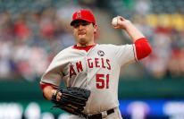 Joe Saunders delivers a pitch.jpg