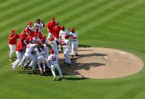 team celebrates at the mound fullj.getty-73396887lb005_seattle_marin.jpg