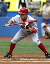 willits-squares-up-to-bunt-fullj.getty- _angels_jays.jpg