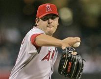 Joe Saunders gears up to throw a sinker.jpg