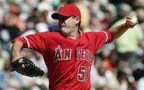 joe saunders capt. .angels_white_sox_baseball_cxs101.jpg