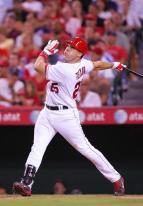 Mark Teixeira skys one to left.jpg